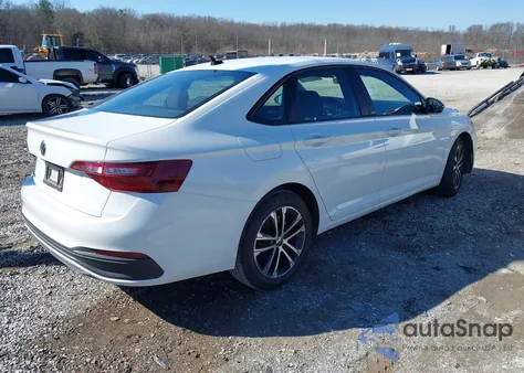 2024 Volkswagen Jetta 1.5T Sport z USA, uszkodzony, nr VIN 3VWAM7BUXRM054298